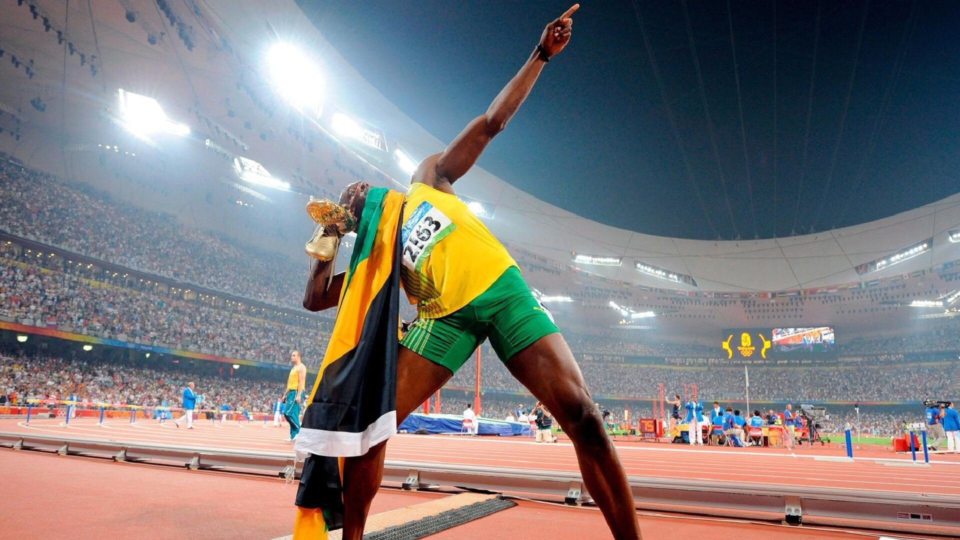 水球比赛摩纳哥防守坚固，摩纳哥球服