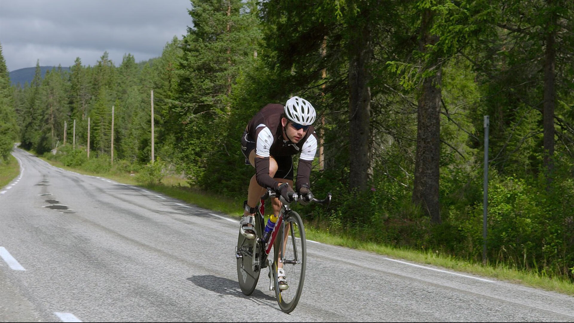 滑雪比赛项目设计注重趣味性与观赏性，滑雪比赛内容都有哪些